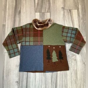 Women’s winter scene top ~ Looks great with jeans & boots. Winter is coming !